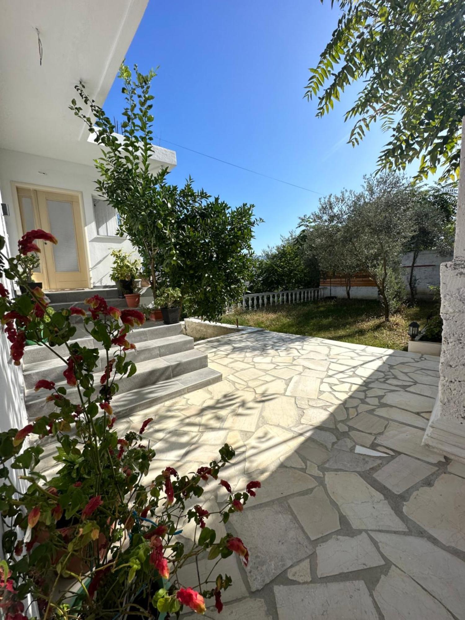 Villa Braho Gjirokastër Exteriör bild