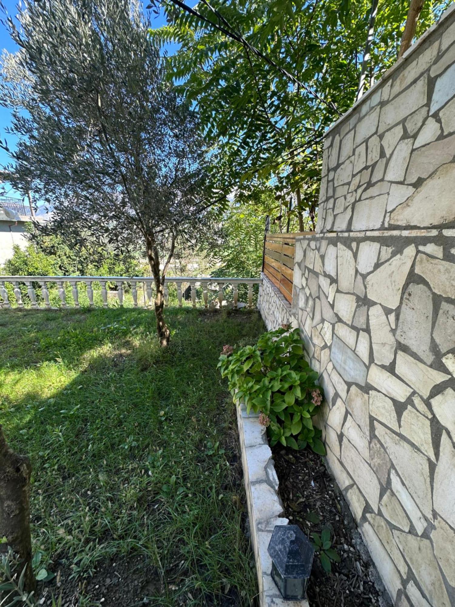 Villa Braho Gjirokastër Exteriör bild