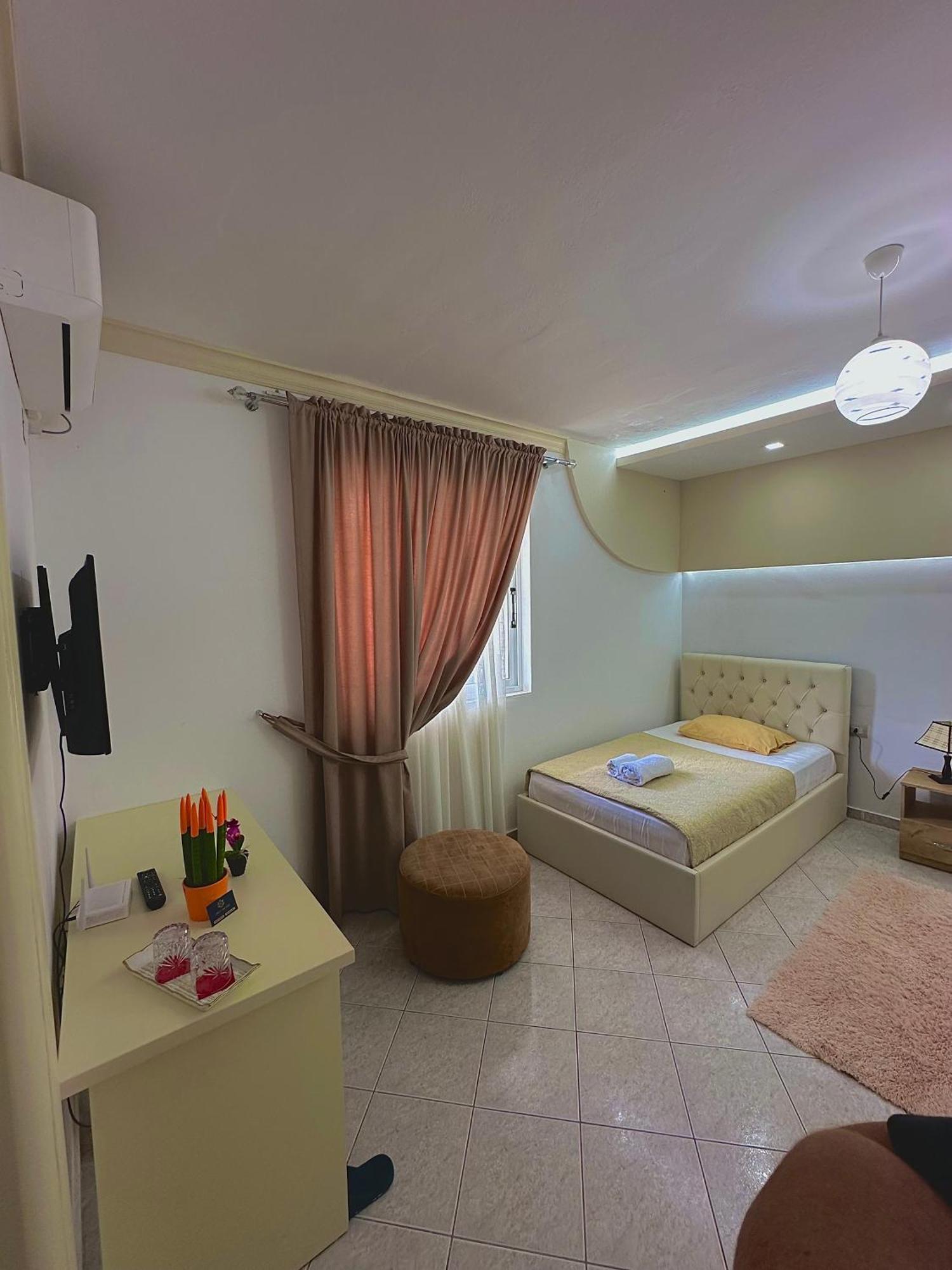Villa Braho Gjirokastër Exteriör bild